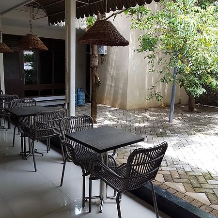 Krowi Inn Surabaya Eksteriør bilde