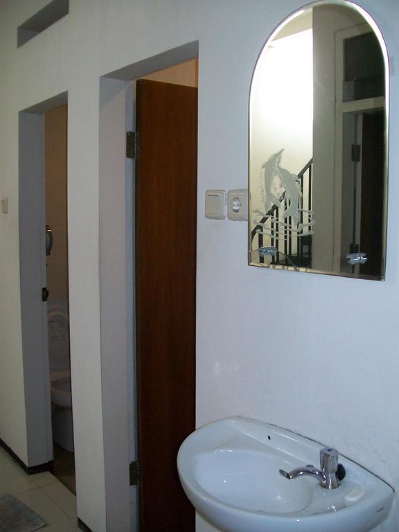 Krowi Inn Surabaya Rom bilde