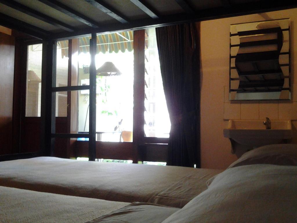 Krowi Inn Surabaya Eksteriør bilde
