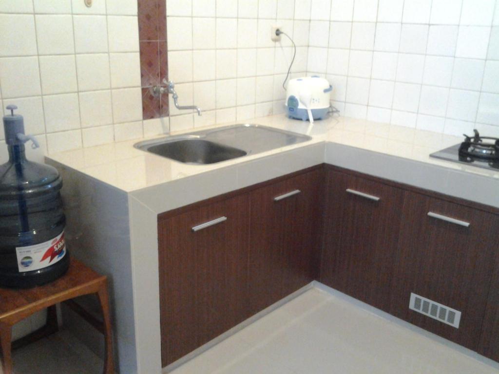 Krowi Inn Surabaya Eksteriør bilde