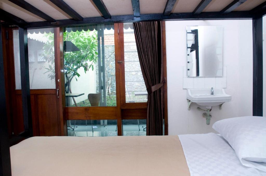 Krowi Inn Surabaya Rom bilde