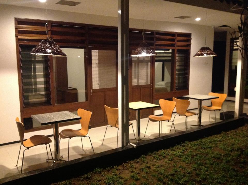 Krowi Inn Surabaya Eksteriør bilde