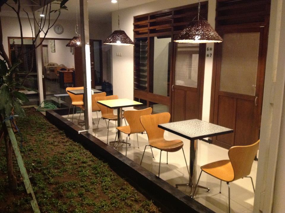 Krowi Inn Surabaya Eksteriør bilde